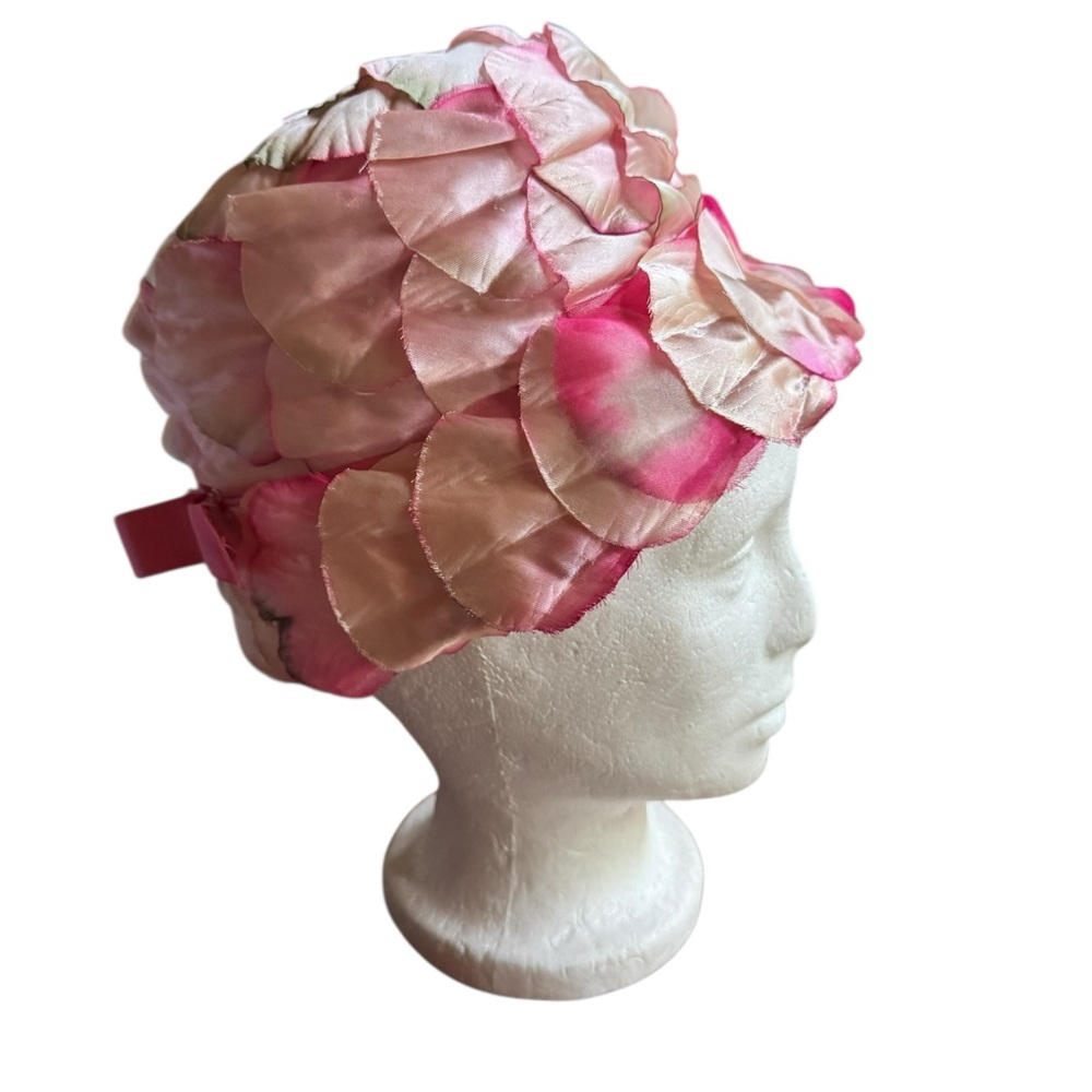 1950s Flower Petal Bucket Hat